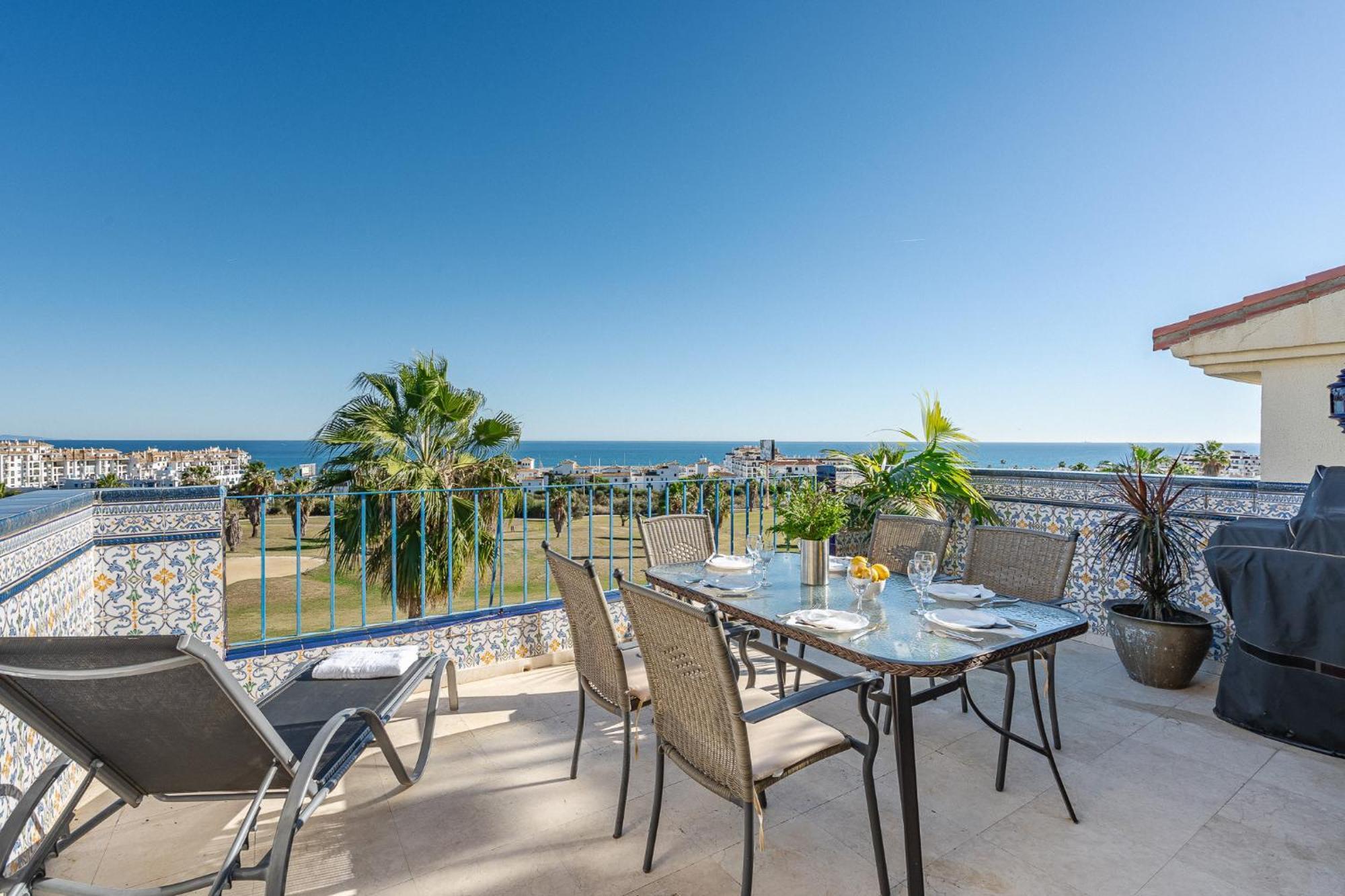 26 Front Row Penthouse Golf And Sea Views Duquesa Andalusia Apartment
